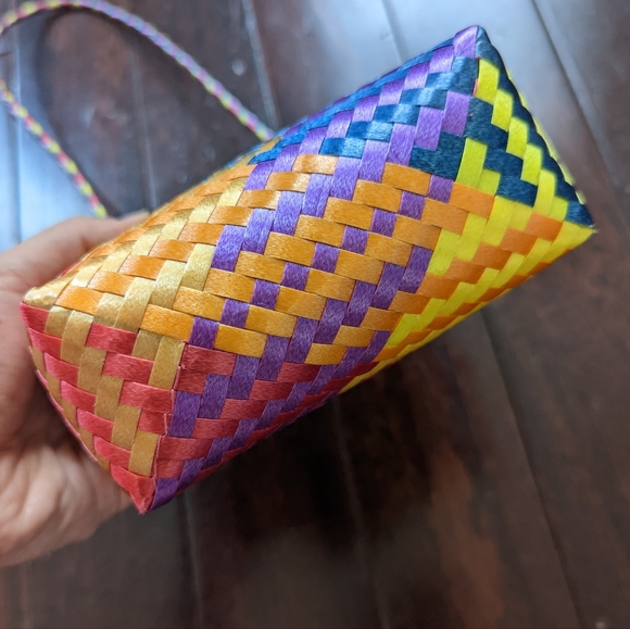 Oaxaca Woven Clamshell Mini Shoulder Bag - Picture 5 of 5